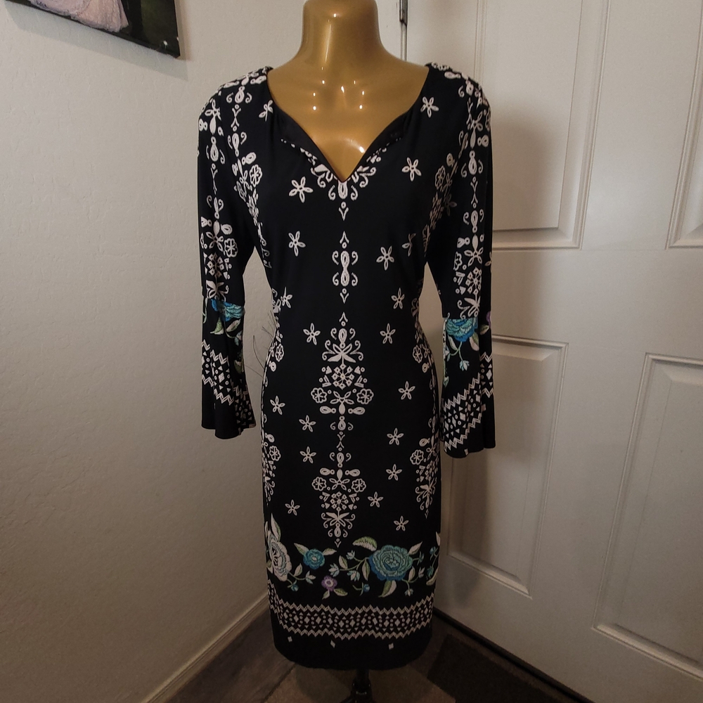Glamour Elegant Black Dress with White and Blue Floral Patterns